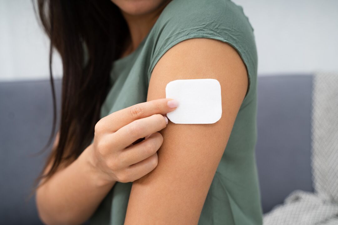 The nicotine patch helps to gradually quit smoking